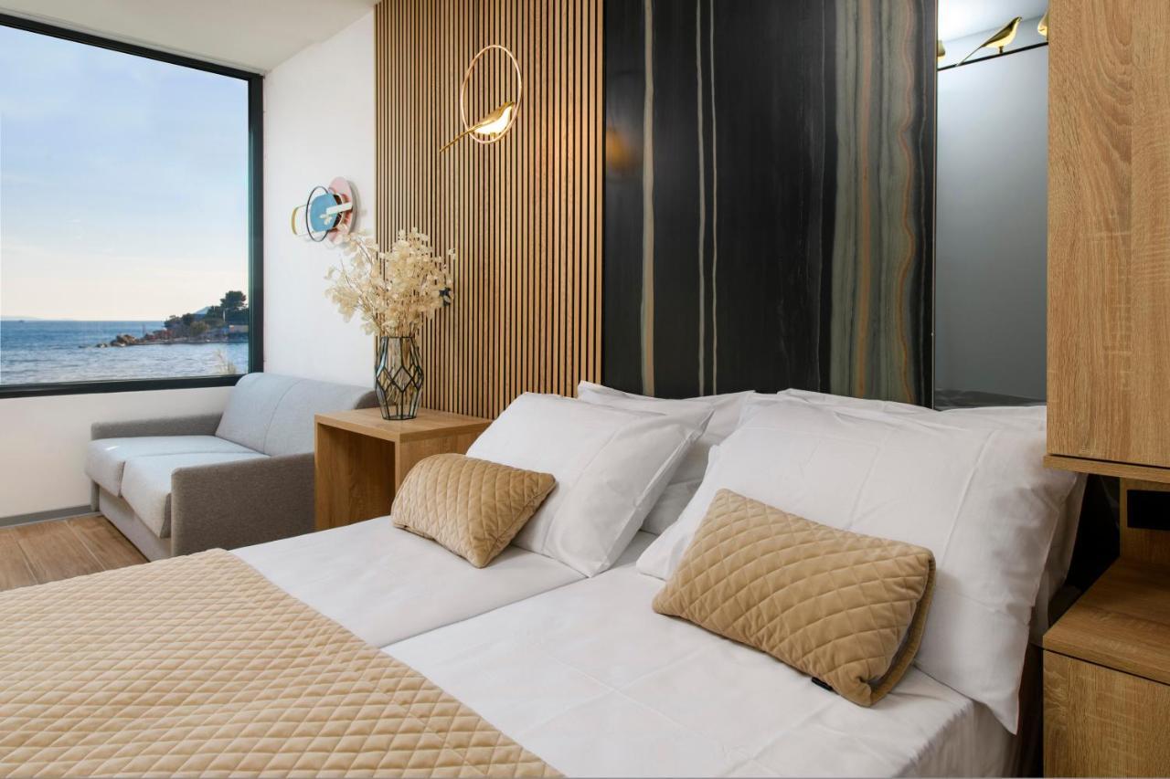 Via Mare Luxury Rooms สปลิท ภายนอก รูปภาพ