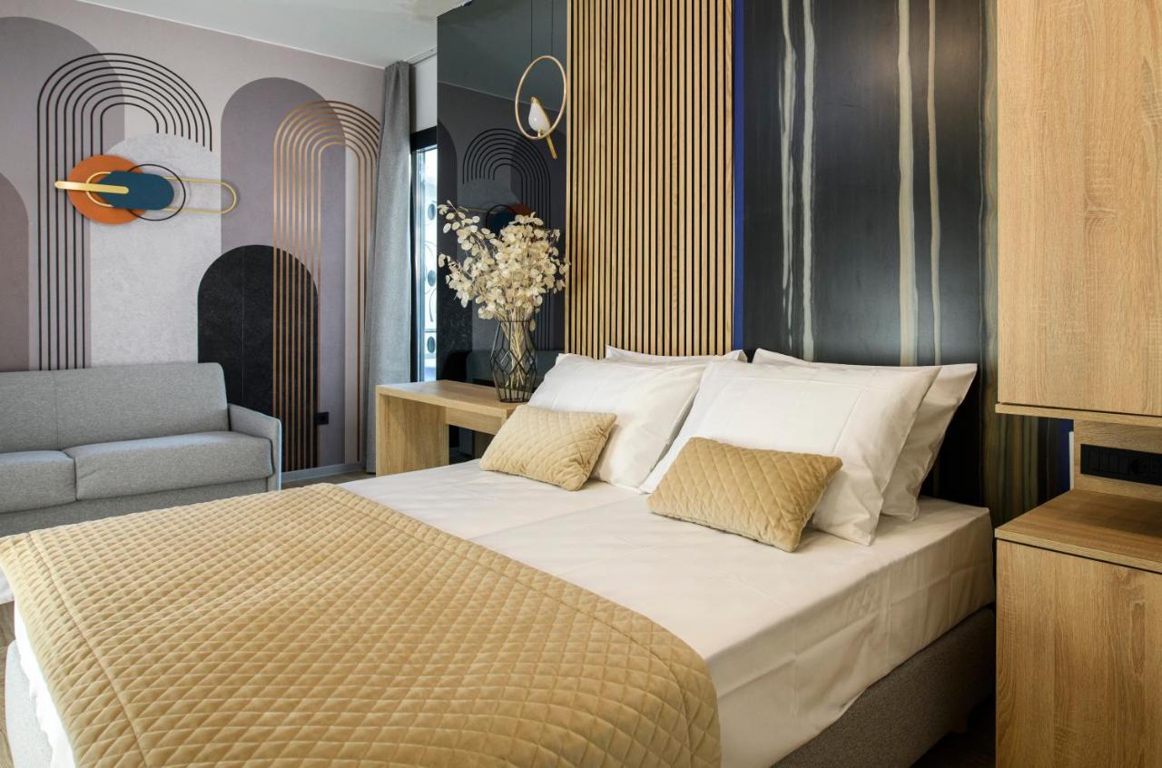Via Mare Luxury Rooms สปลิท ภายนอก รูปภาพ