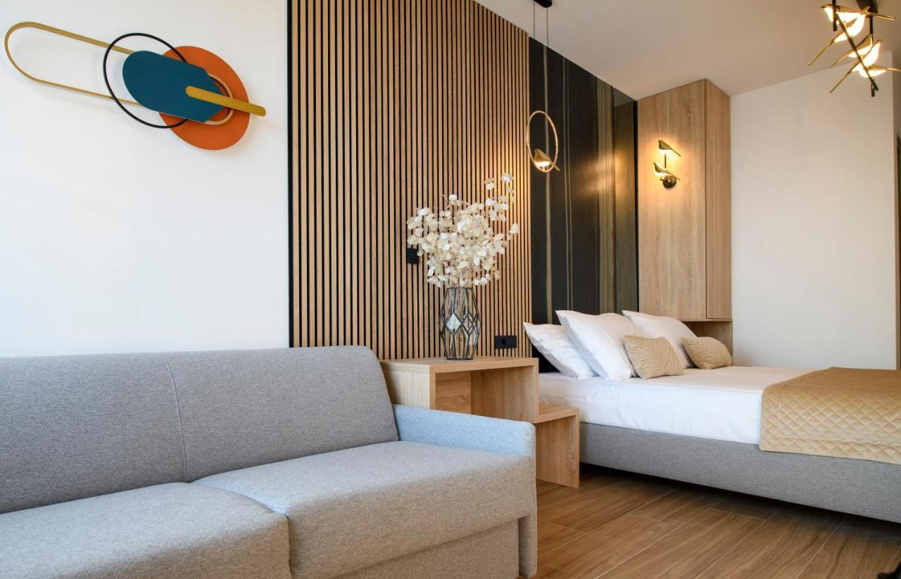 Via Mare Luxury Rooms สปลิท ภายนอก รูปภาพ