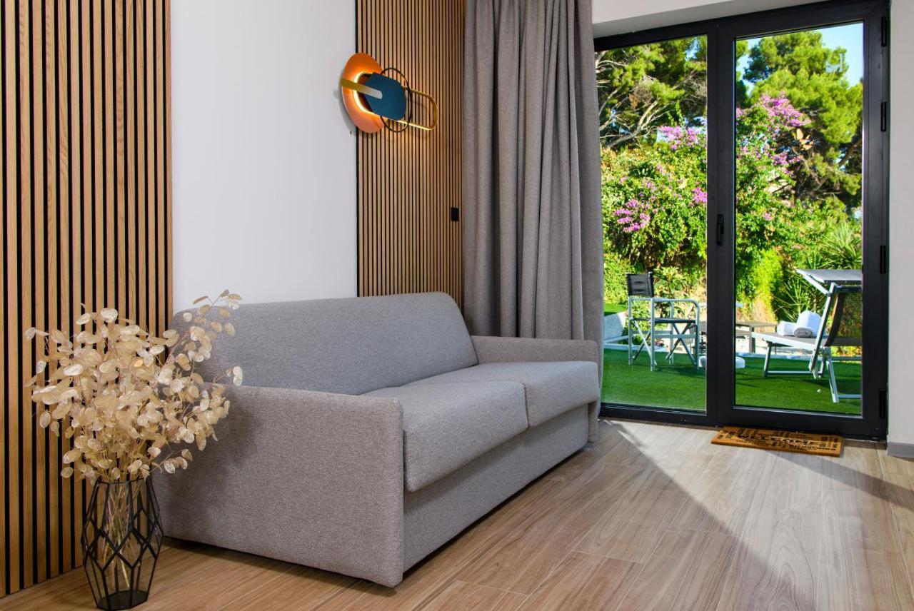 Via Mare Luxury Rooms สปลิท ภายนอก รูปภาพ