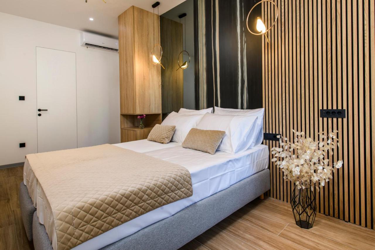 Via Mare Luxury Rooms สปลิท ภายนอก รูปภาพ