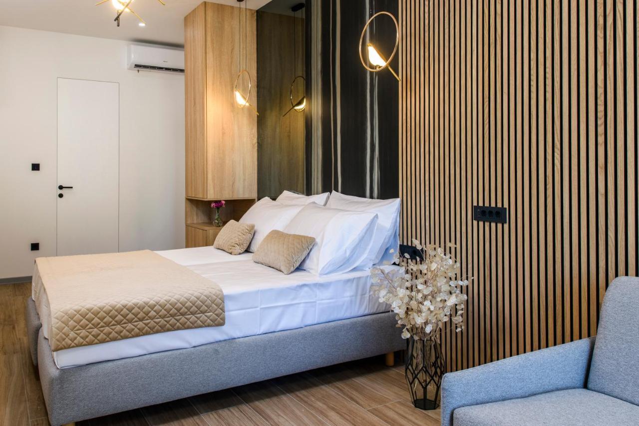 Via Mare Luxury Rooms สปลิท ภายนอก รูปภาพ