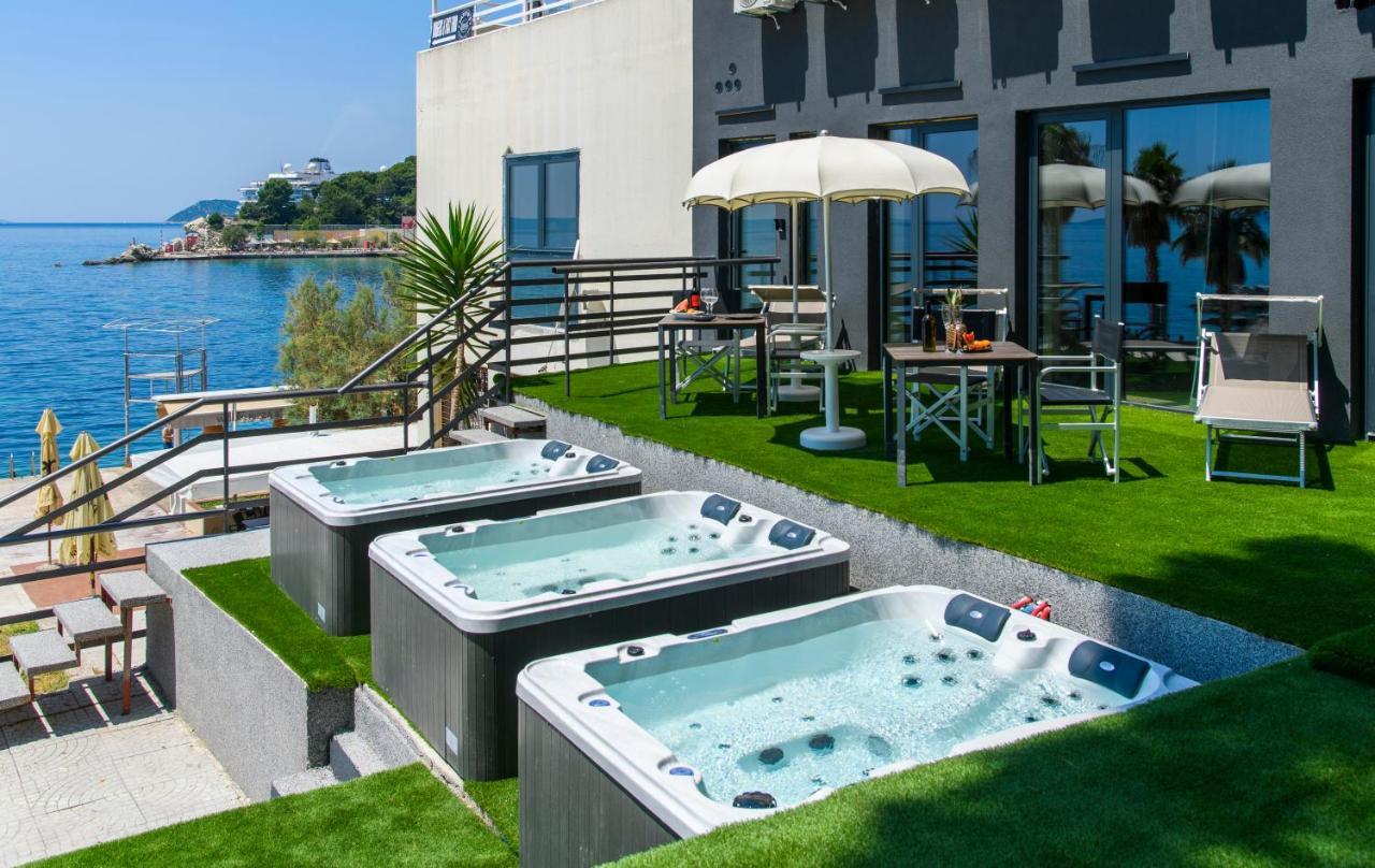 Via Mare Luxury Rooms สปลิท ภายนอก รูปภาพ