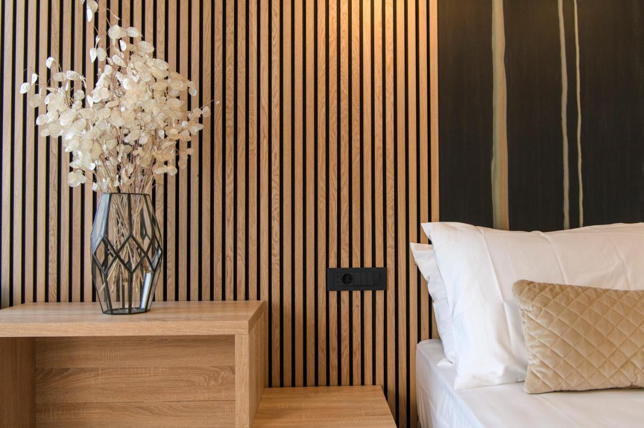 Via Mare Luxury Rooms สปลิท ภายนอก รูปภาพ