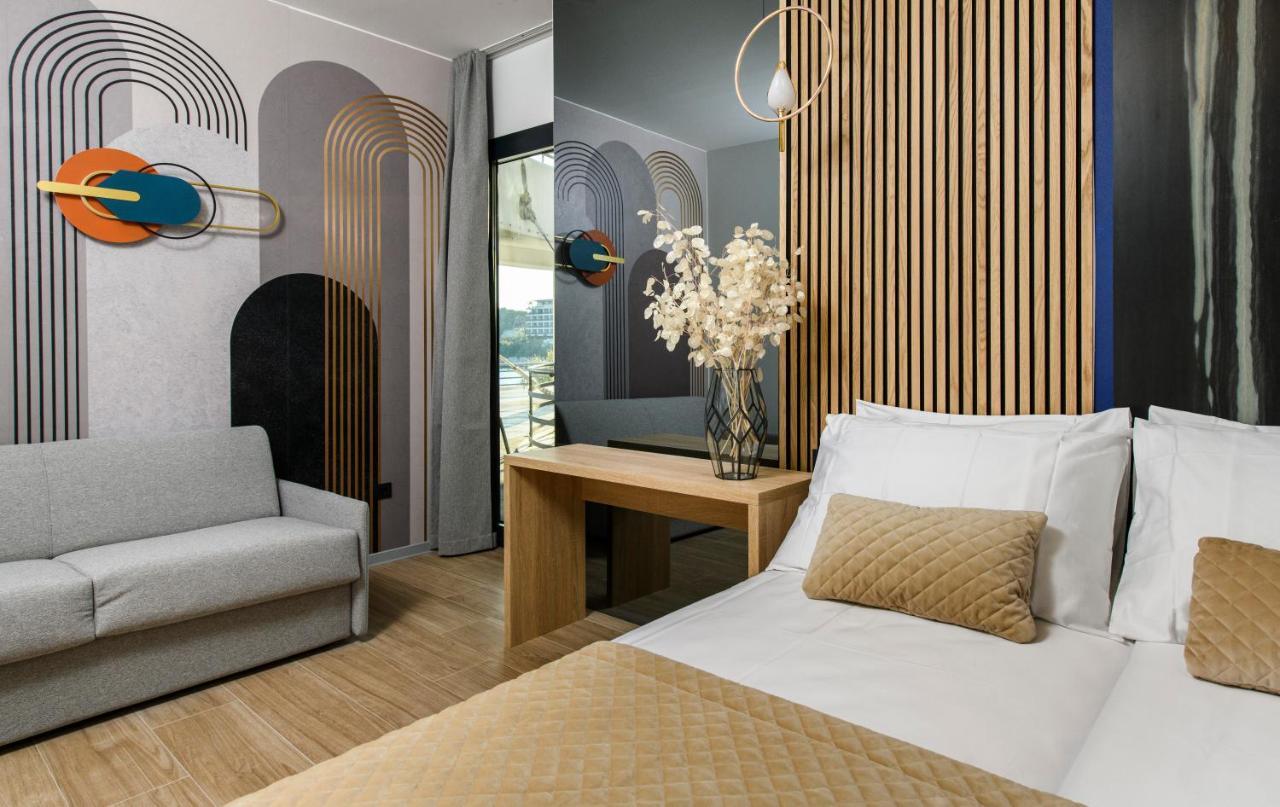 Via Mare Luxury Rooms สปลิท ภายนอก รูปภาพ